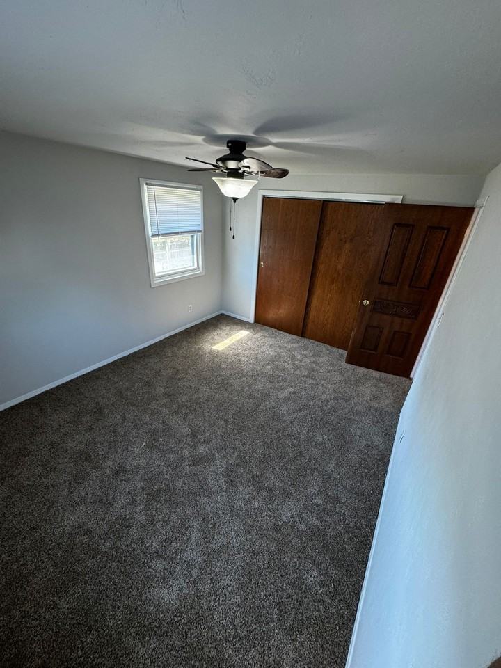 2229 Crary St #2229 - Photo 7 of 10