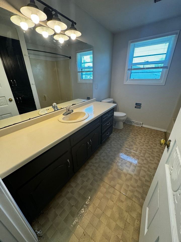 2229 Crary St #2229 - Photo 4 of 10