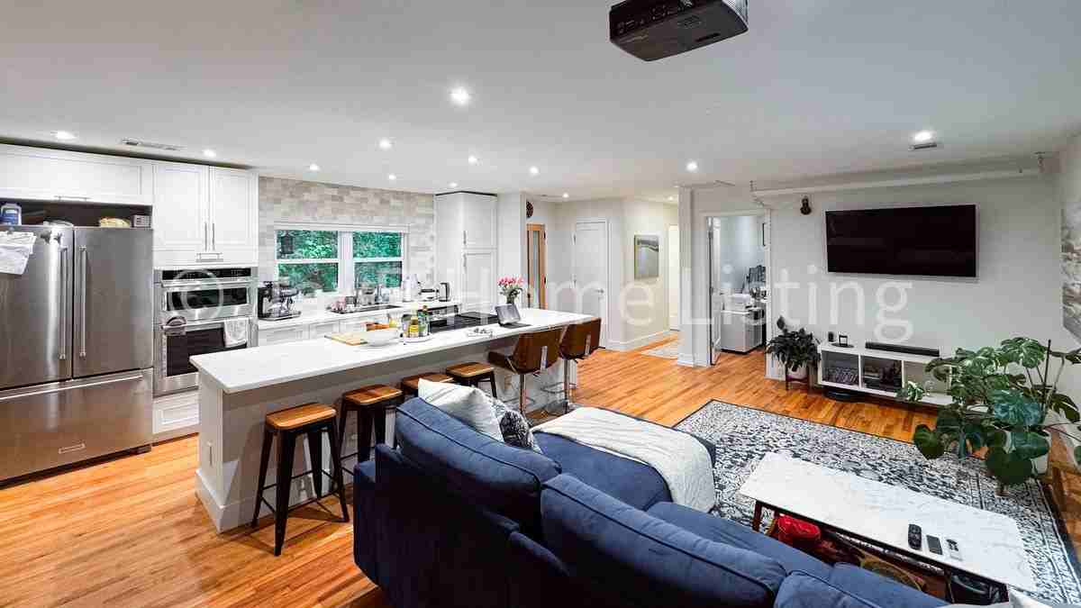 3169 Cloverhurst Dr - Photo 2 of 12