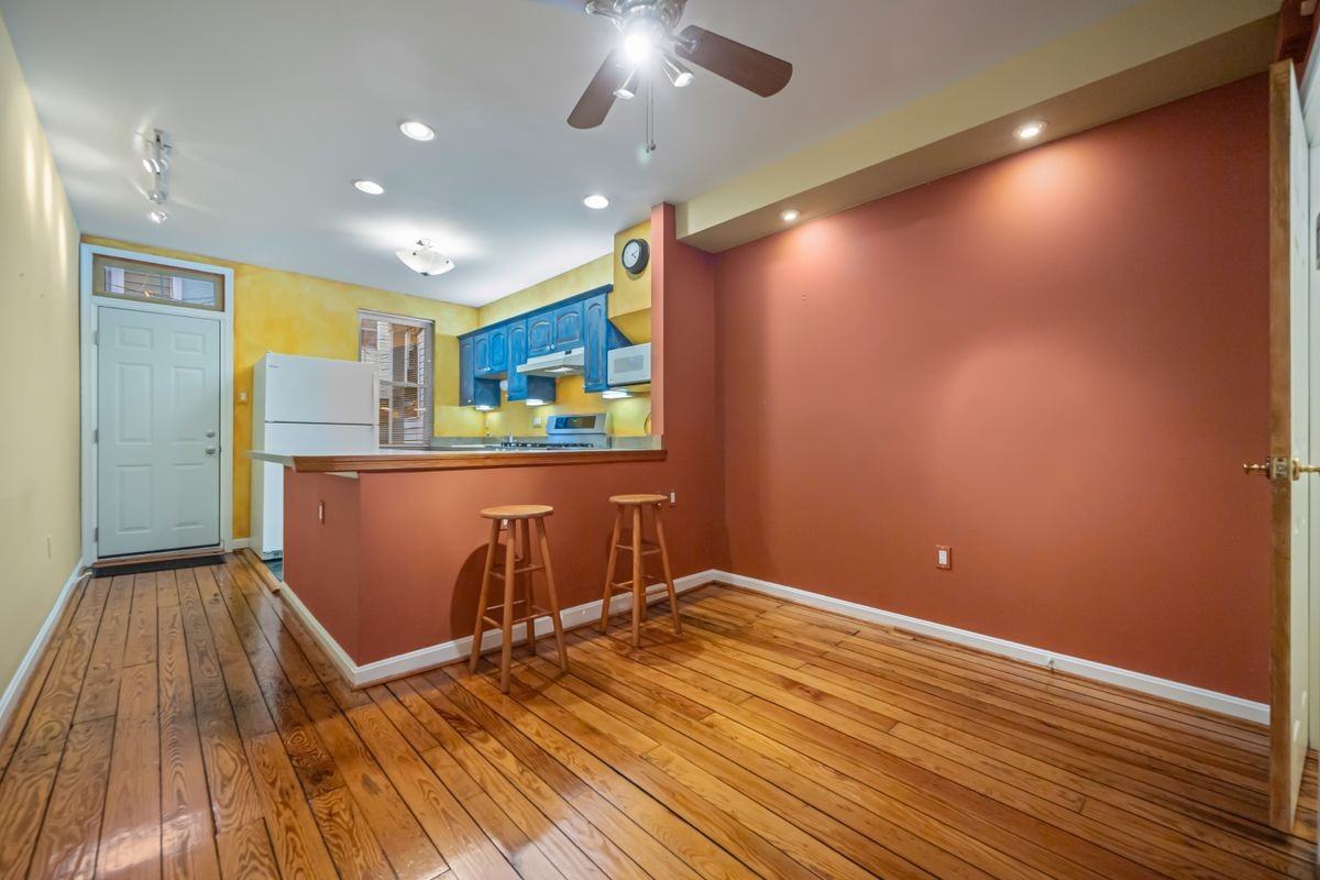 405 E Gittings St - Photo 4 of 20