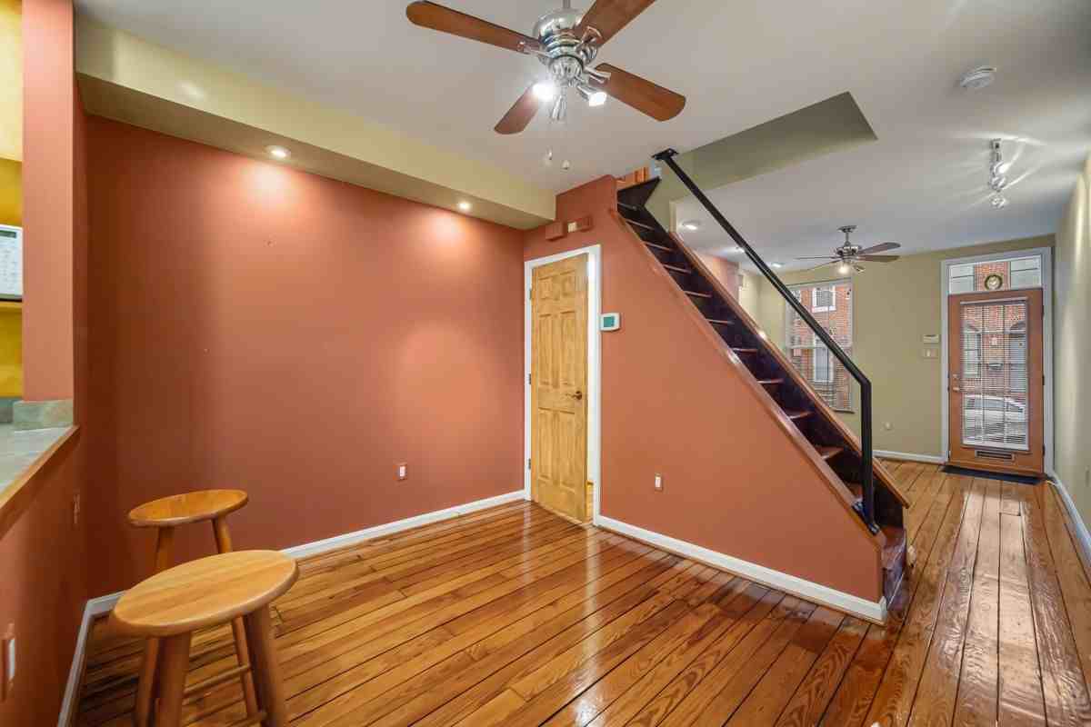 405 E Gittings St - Photo 5 of 20