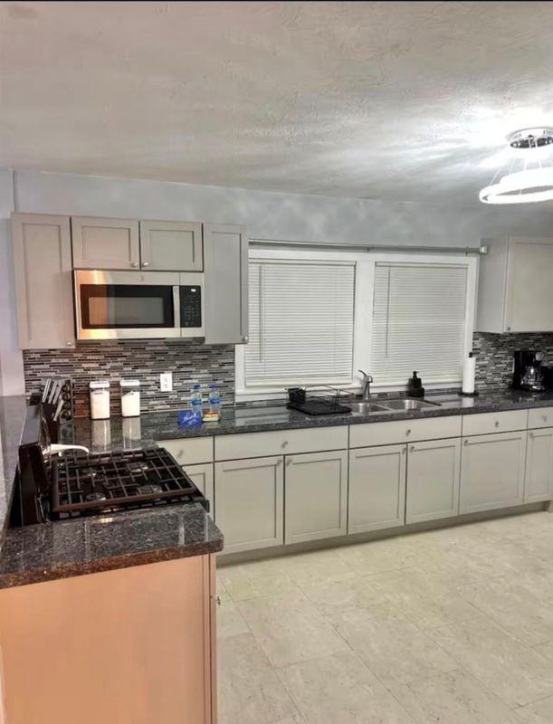 1908 N 16th St - Photo 3 of 17