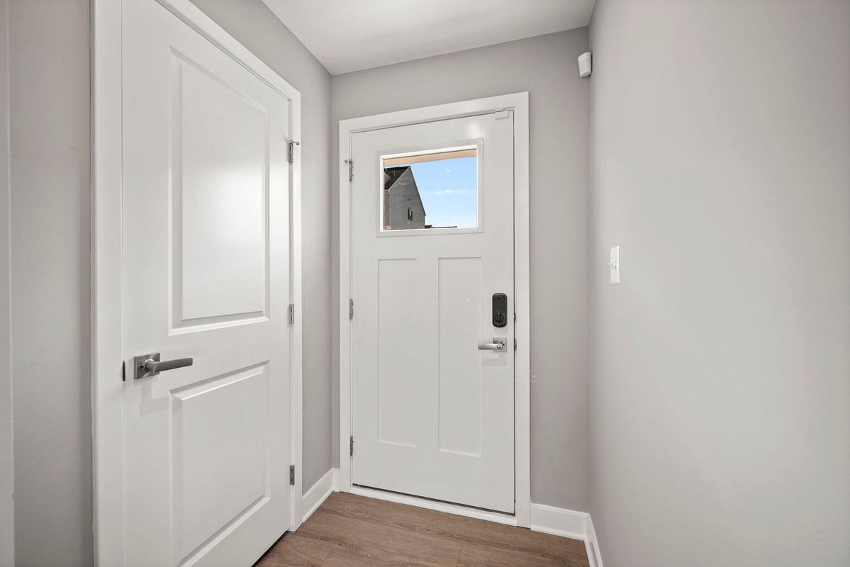 171 Woodgate Cir - Photo 2 of 50