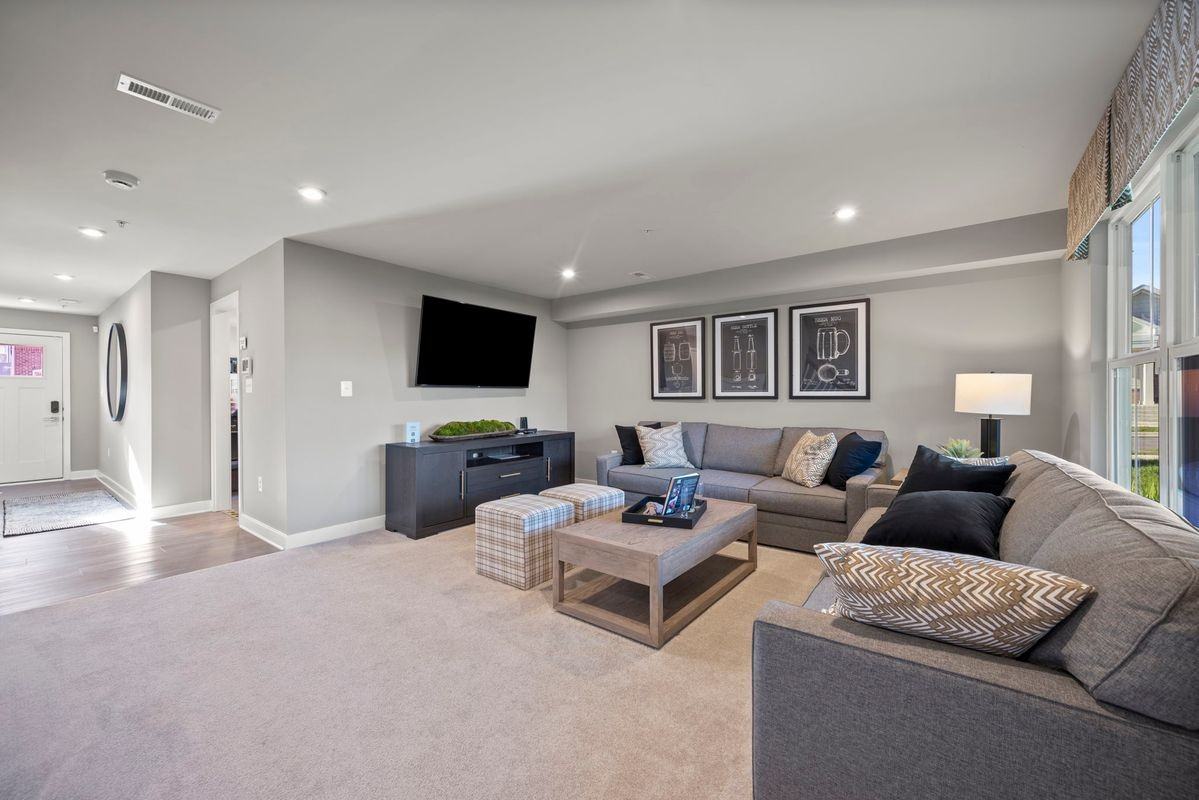 171 Woodgate Cir - Photo 5 of 50