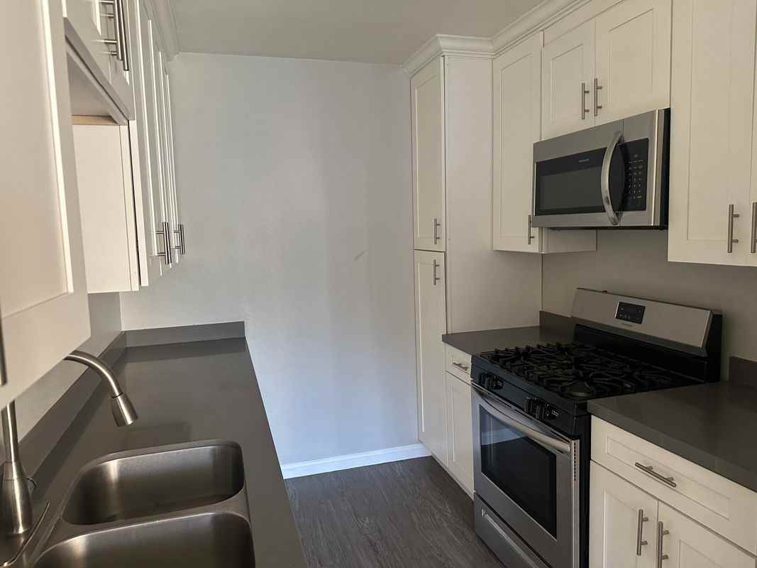 5840 Hazeltine Ave ##8 - Photo 6 of 13