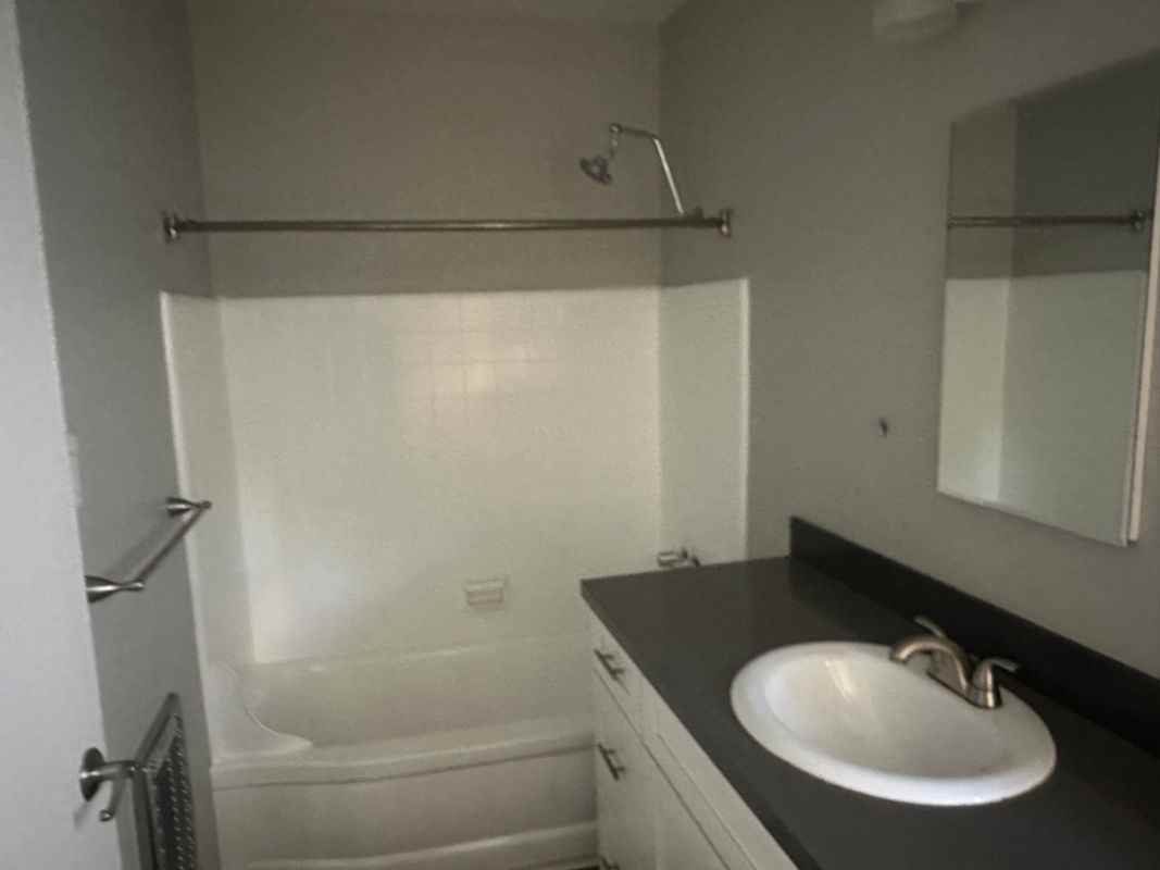 5840 Hazeltine Ave ##8 - Photo 7 of 13