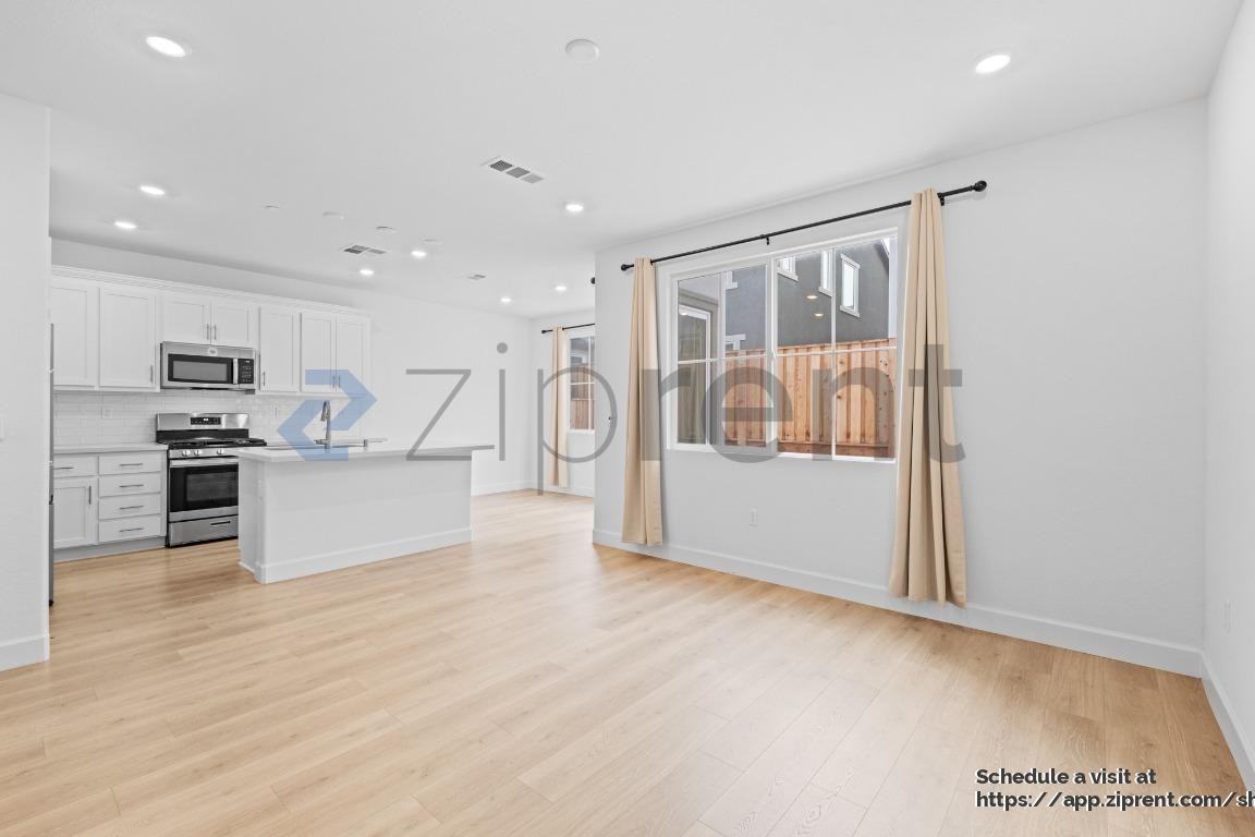 208 Wellspring Ln - Photo 7 of 35