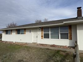 featured image of 1209 Ne Brown Dr