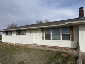 1209 Ne Brown Dr - Photo 1 of 1