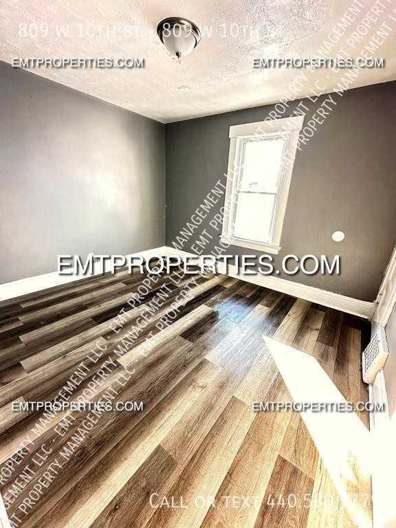 809 W 10th St #809W10thST - Photo 2 of 7