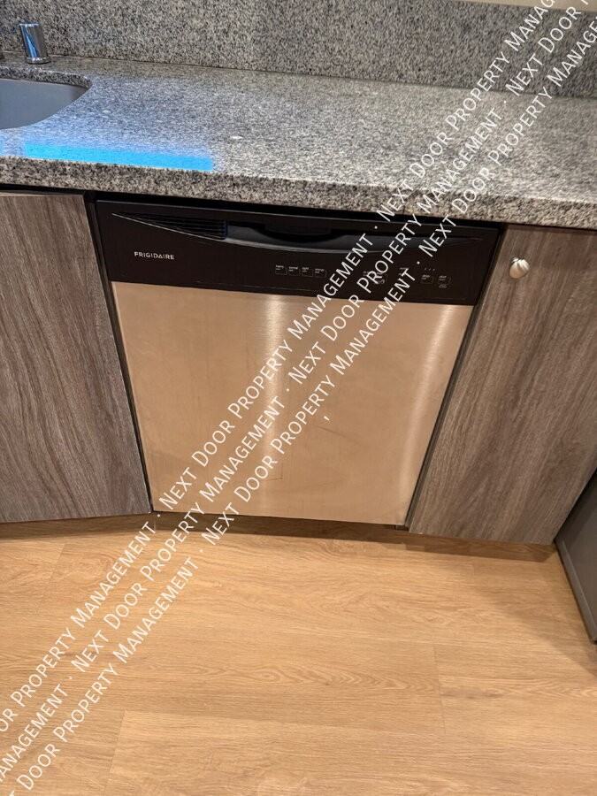 11980 Moss Creek Ct - Photo 7 of 21