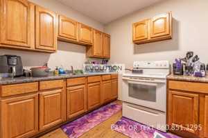 featured image of 71 Williams St #D