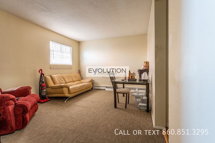 71 Williams St #D - Photo 4 of 19