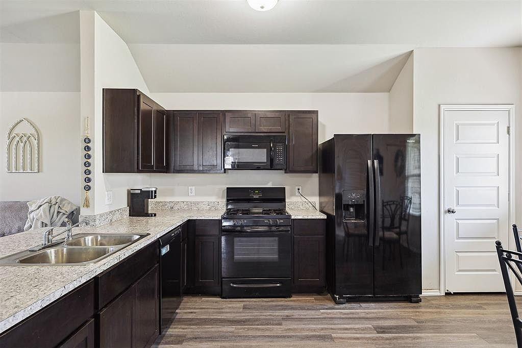 11604 Nw 95th St #NA - Photo 3 of 10