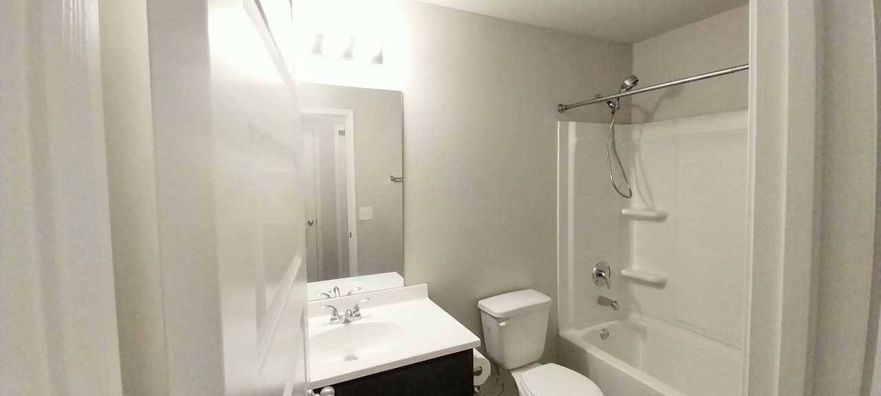 11604 Nw 95th St #NA - Photo 4 of 10