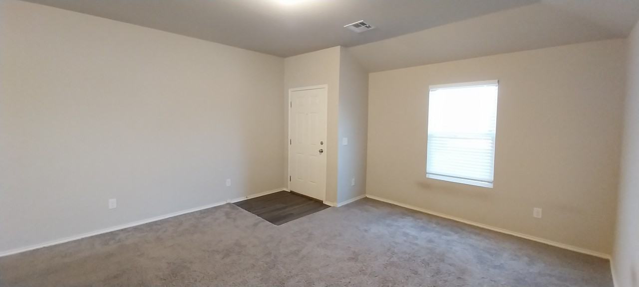 11604 Nw 95th St #NA - Photo 7 of 10