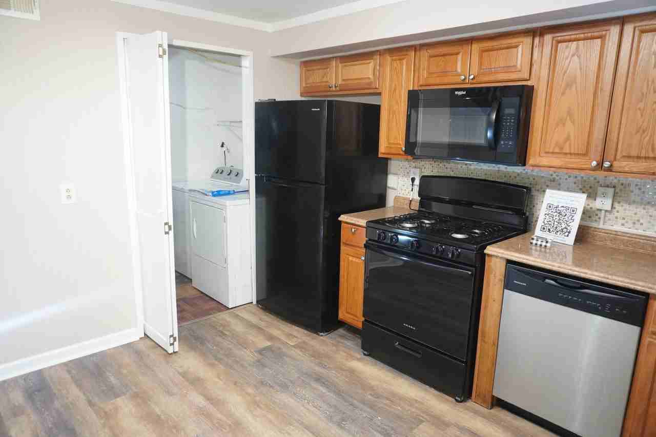 7956 Eastdale Rd #7956 - Photo 7 of 26