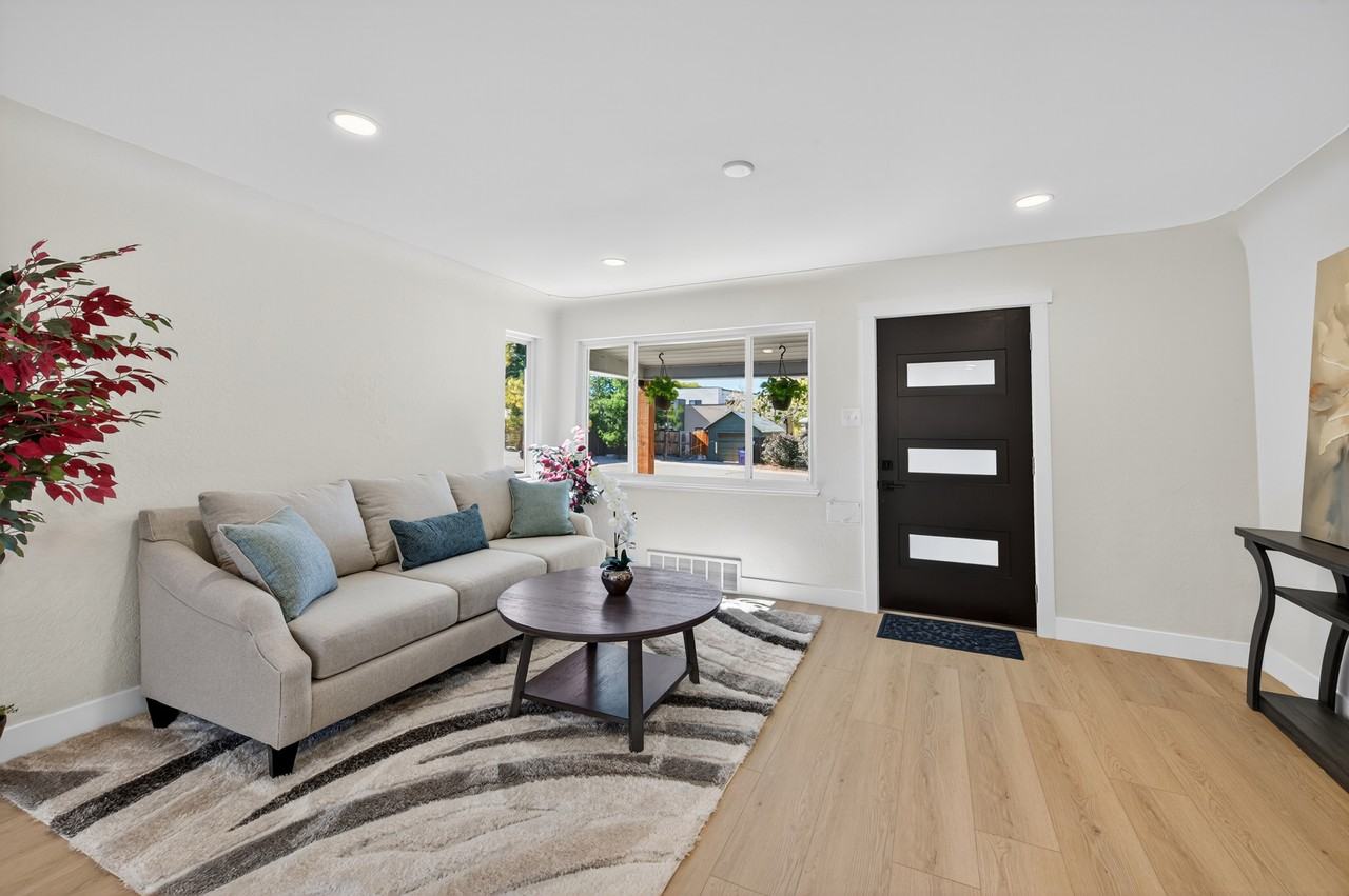 1856 S Steele St #NA - Photo 2 of 21