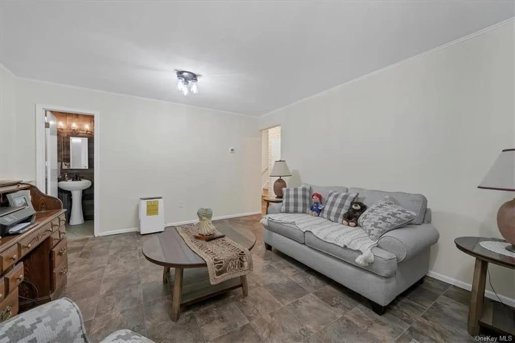 21 Winchester Dr #NA - Photo 4 of 16