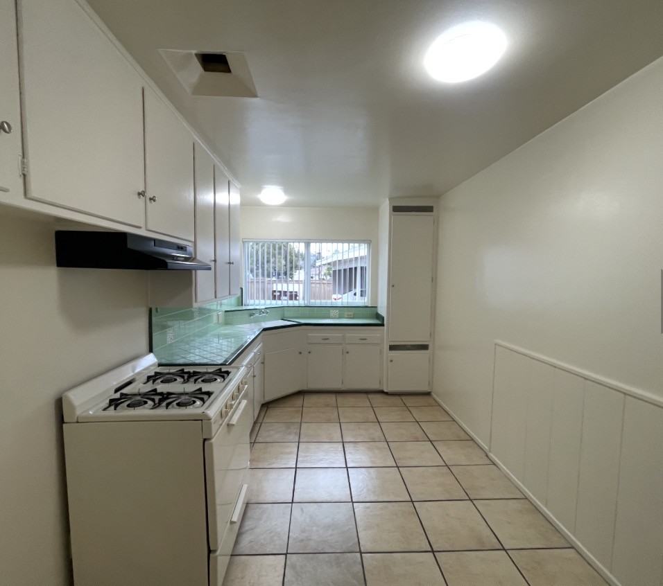 406 E Palmer Ave #7 - Photo 4 of 9