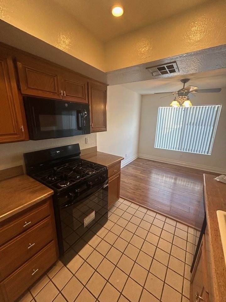 4432 Ensign Ave #4 - Photo 5 of 20