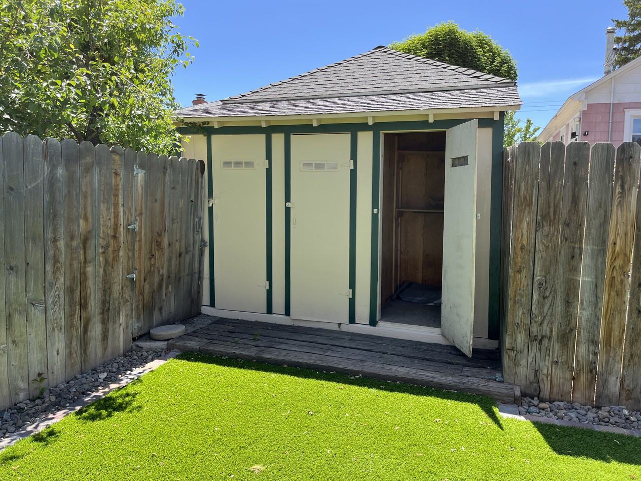 1028 Watt St #NA - Photo 3 of 8