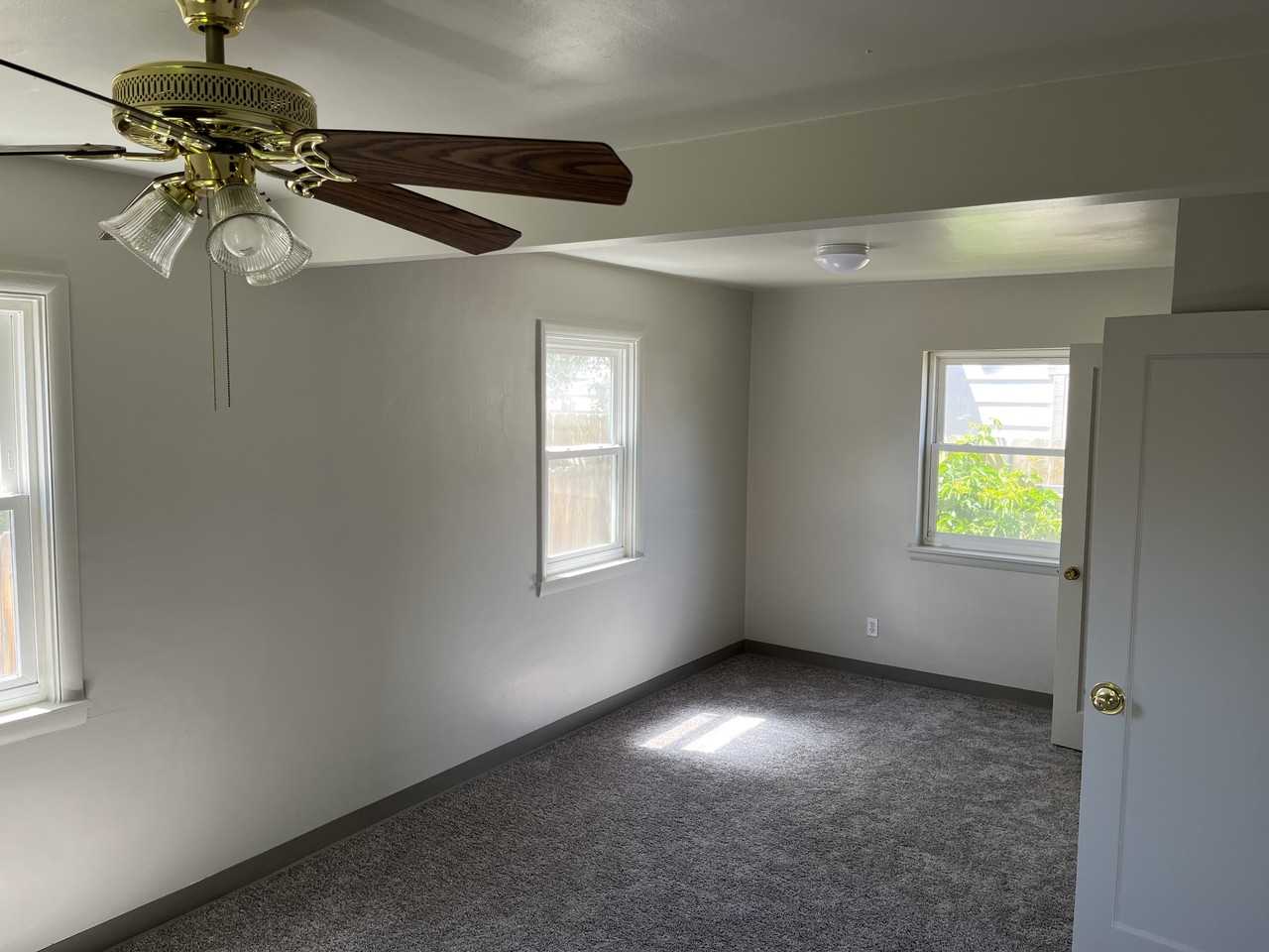 1028 Watt St #NA - Photo 7 of 8