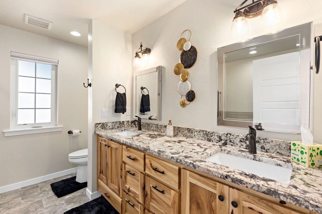 1019 Sw J St #NA - Photo 6 of 20