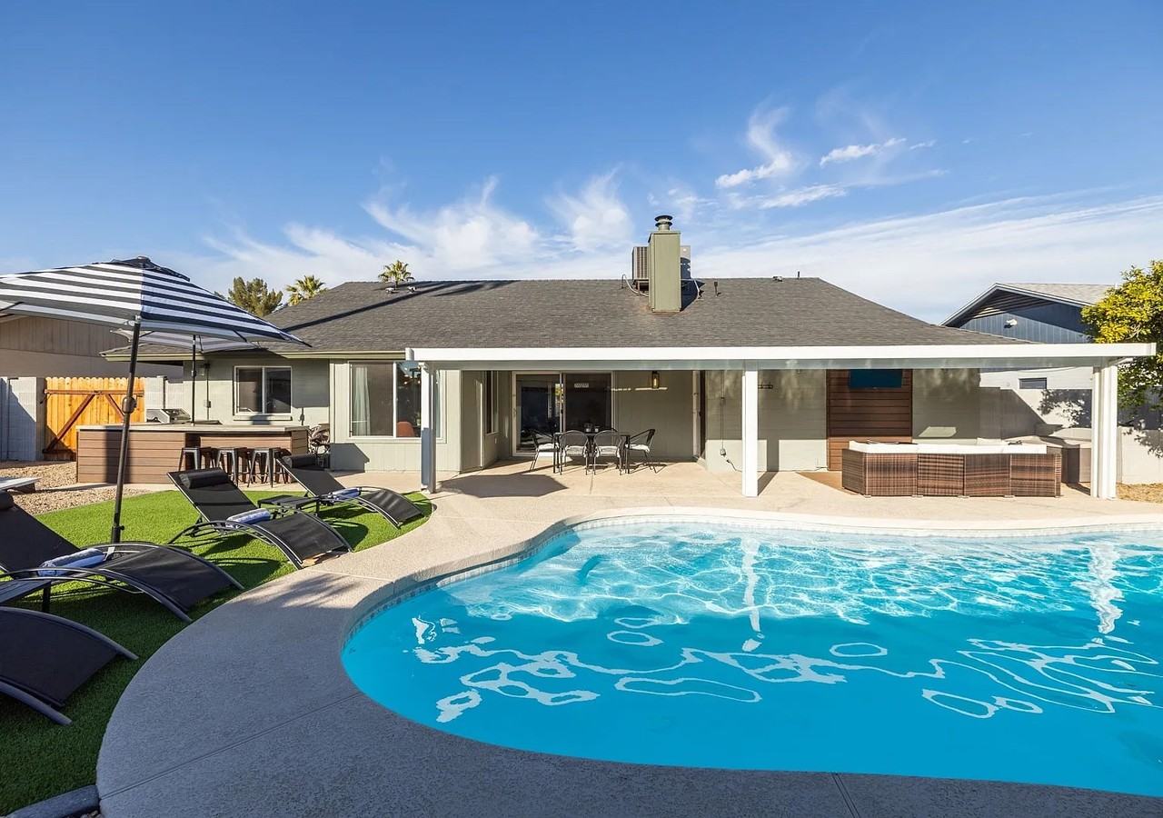 709 W Vaughn St #NA - Photo 2 of 25