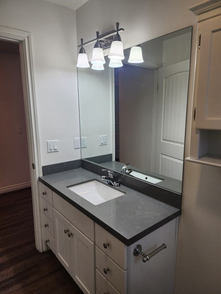 1380 Patricia Ave #2 - Photo 6 of 38