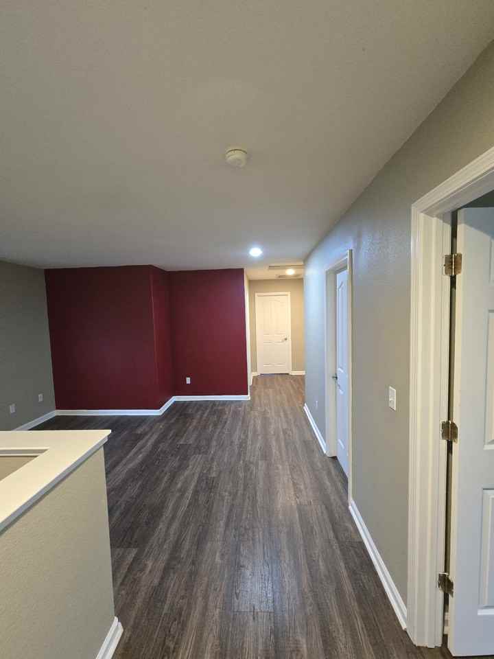 2761 Whitney Dr #NA - Photo 2 of 6