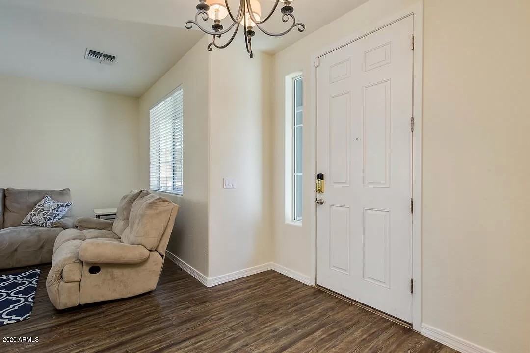 7423 S 27th Way #NA - Photo 6 of 32