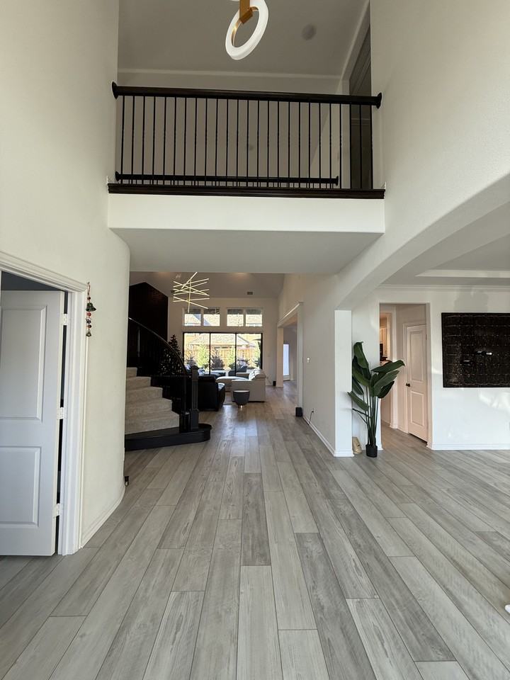 2832 Fountain Park Dr #NA - Photo 2 of 42