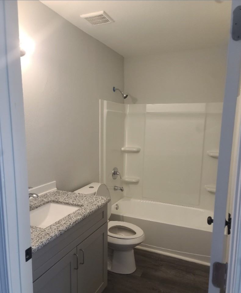 4985 Catalina Cir #3 - Photo 5 of 7