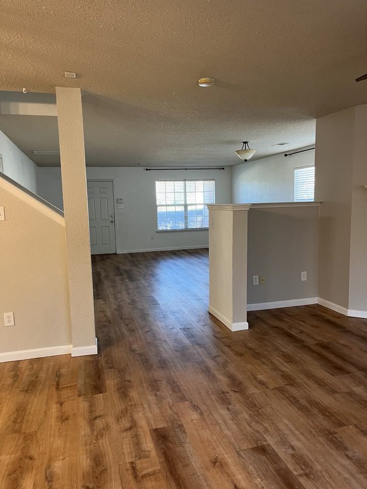 2401 Buffalo Run #NA - Photo 3 of 14