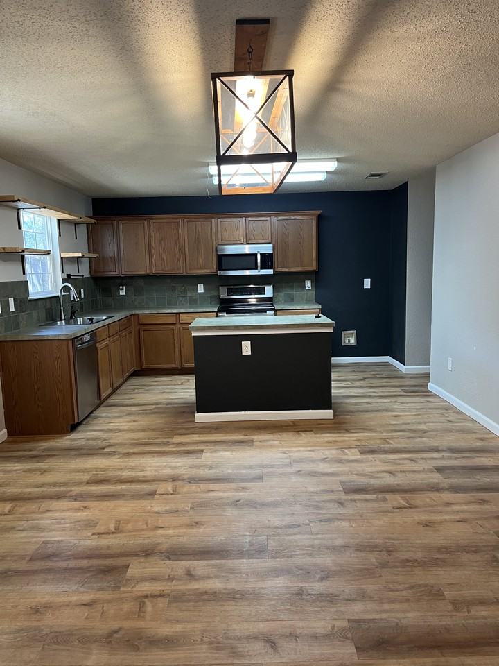 2401 Buffalo Run #NA - Photo 4 of 14