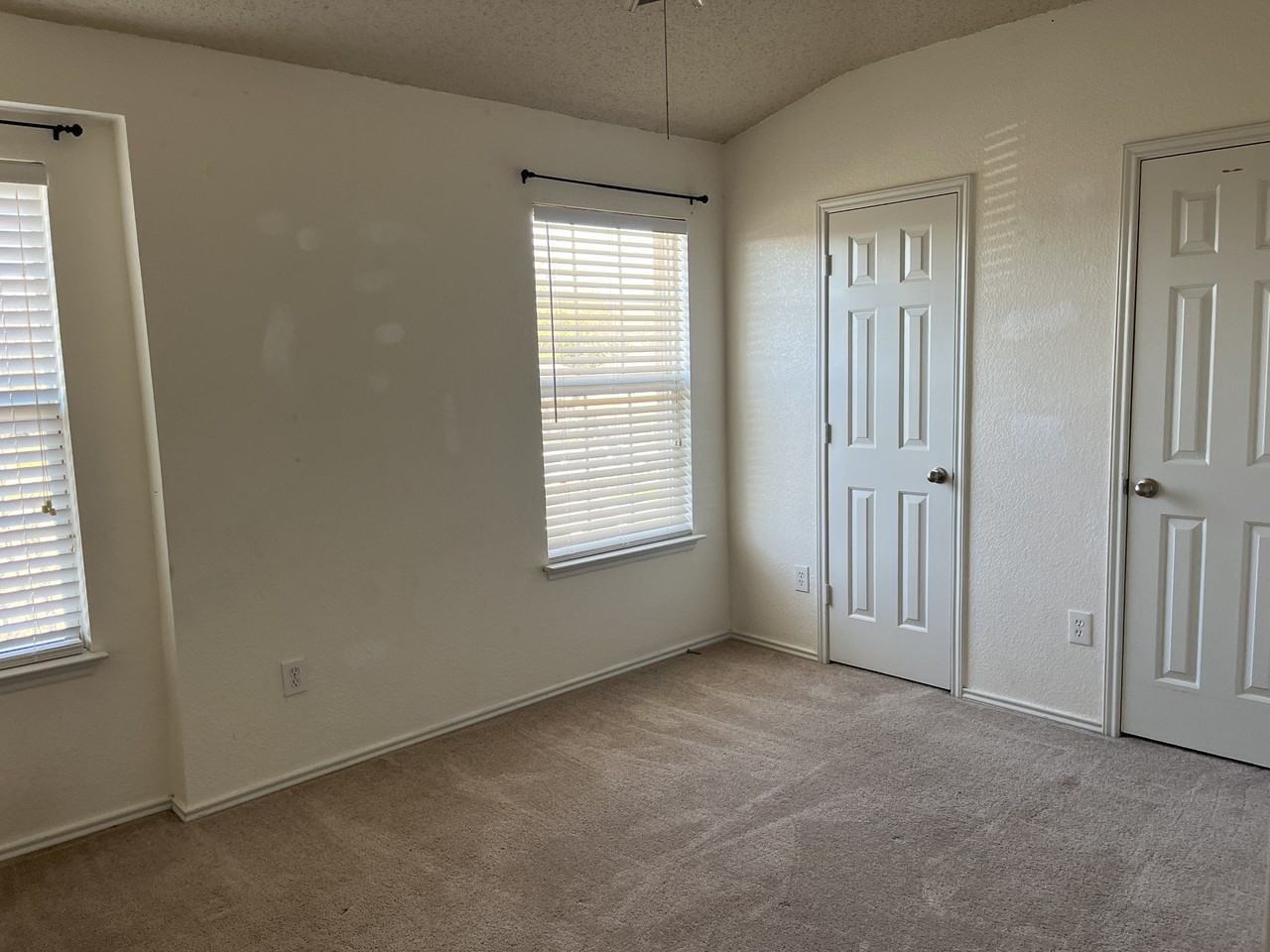 2401 Buffalo Run #NA - Photo 5 of 14