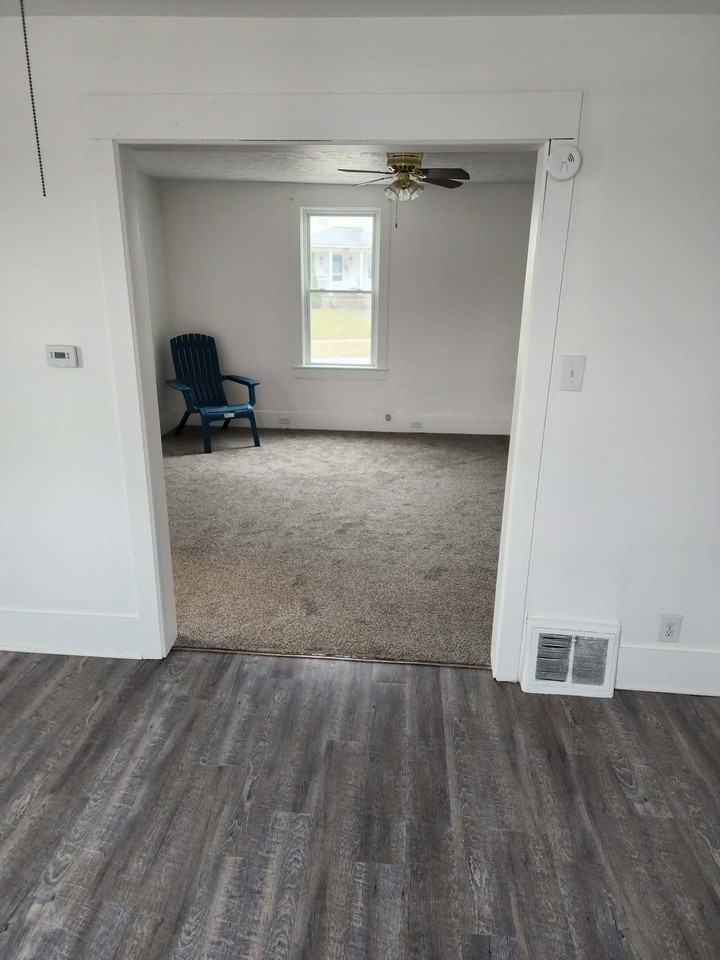 504 Kilbourne St #504 - Photo 5 of 11