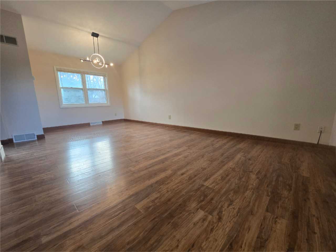 828 Cedar Ct #NA - Photo 2 of 10