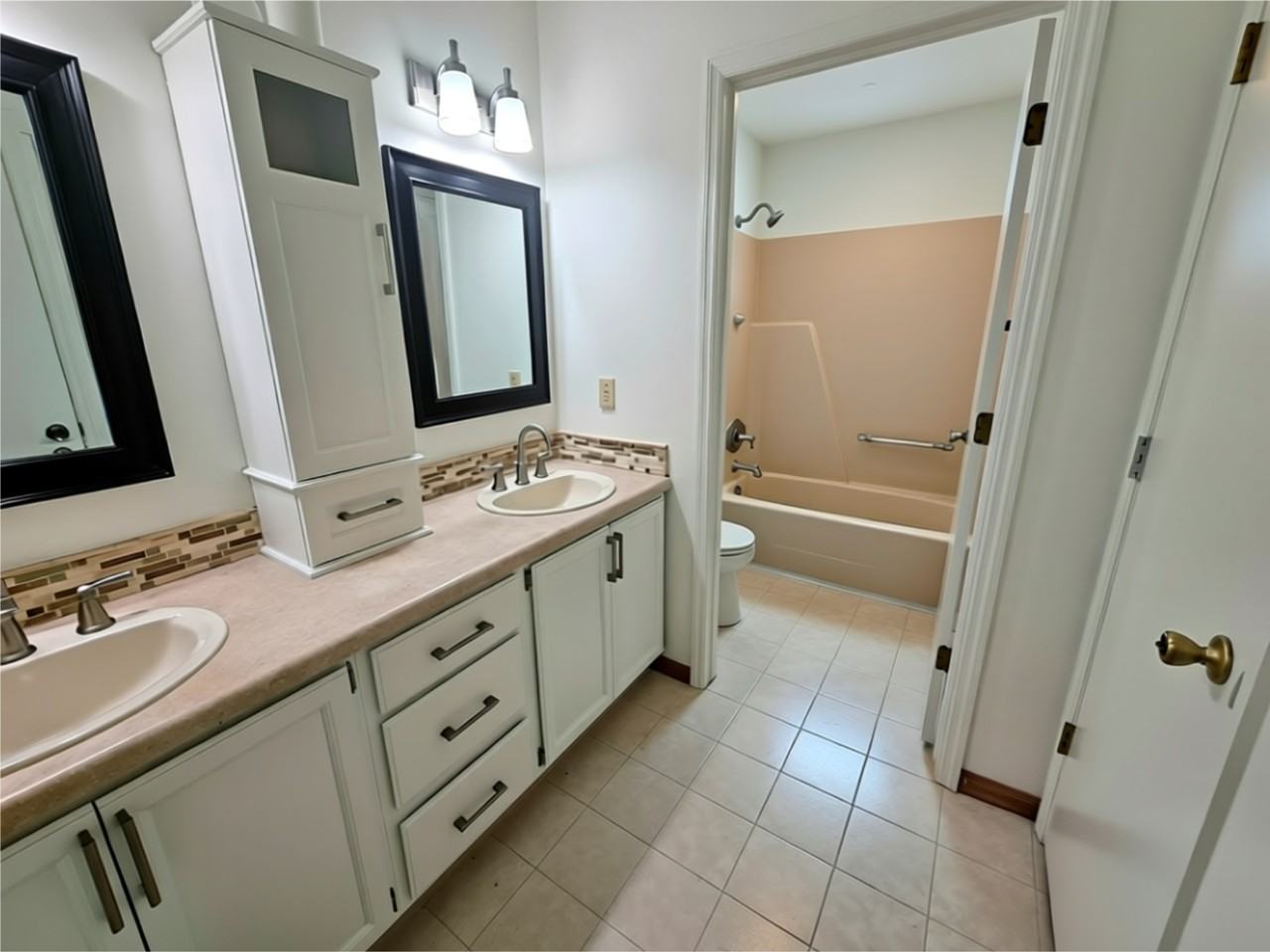 828 Cedar Ct #NA - Photo 5 of 10