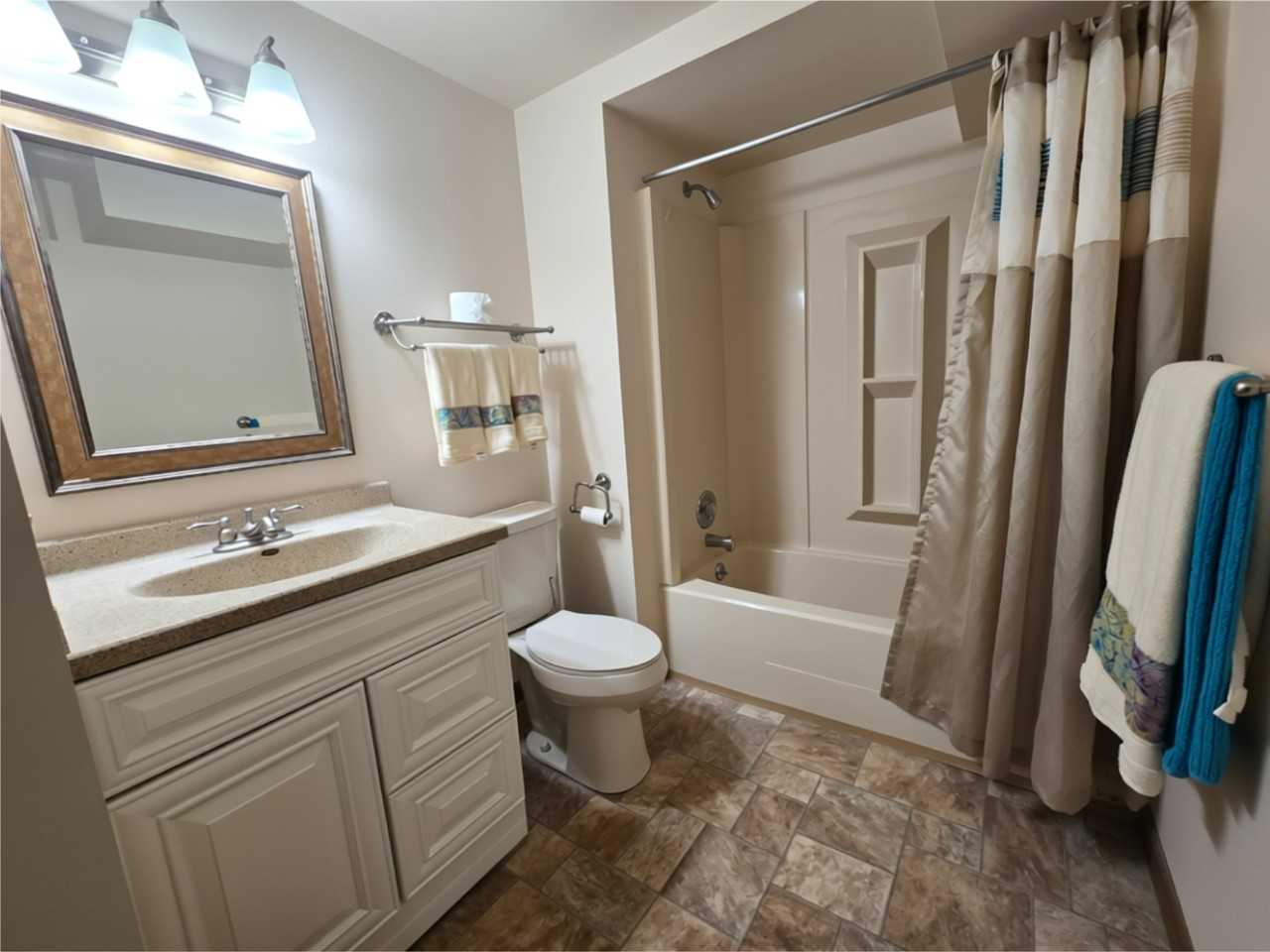 828 Cedar Ct #NA - Photo 6 of 10