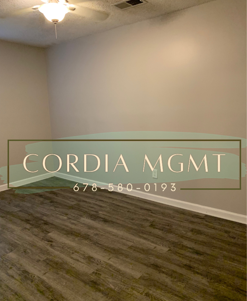 5593 Pine Gate Dr - Photo 4 of 9