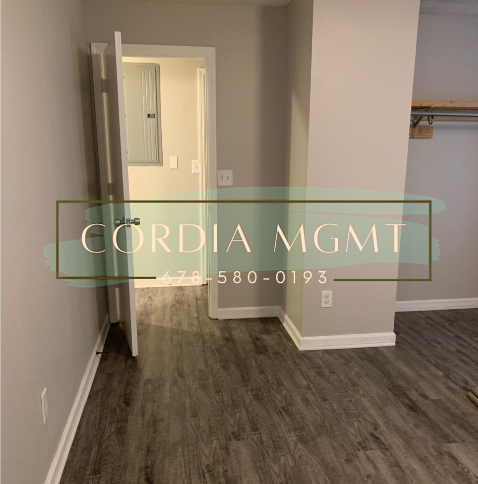 5593 Pine Gate Dr - Photo 5 of 9