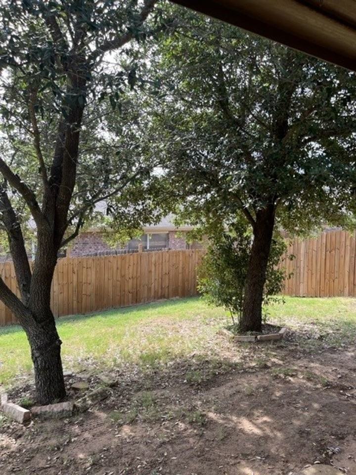 2242 Taylor Dr - Photo 6 of 23