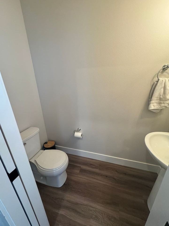 6095 Northstead Ave - Photo 2 of 11