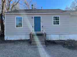 featured image of 2633 S Fees St