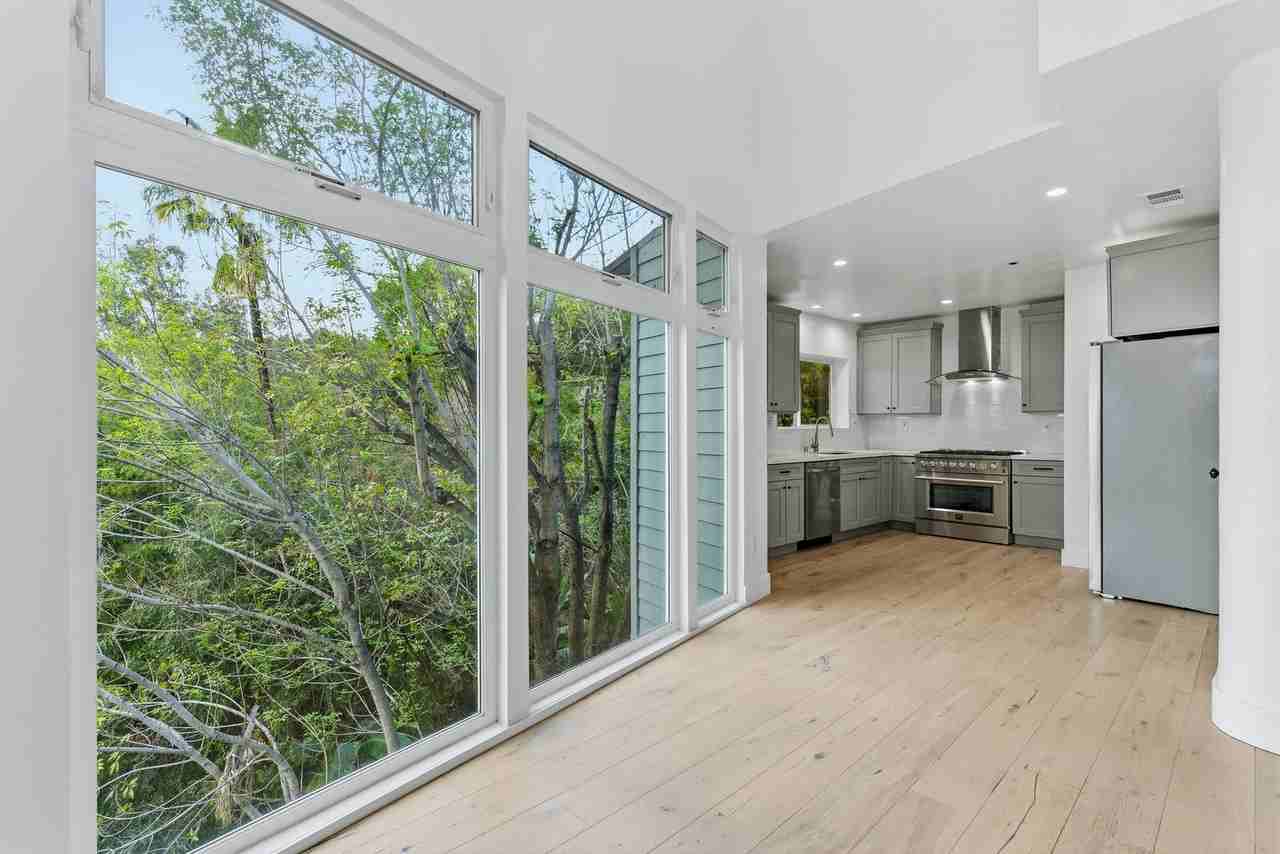 2409 Yorkshire Dr - Photo 3 of 14