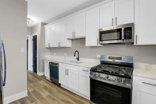 6360 South Greenwood Avenue, Unit 6360 - Unit 3 - Photo 1 of 1