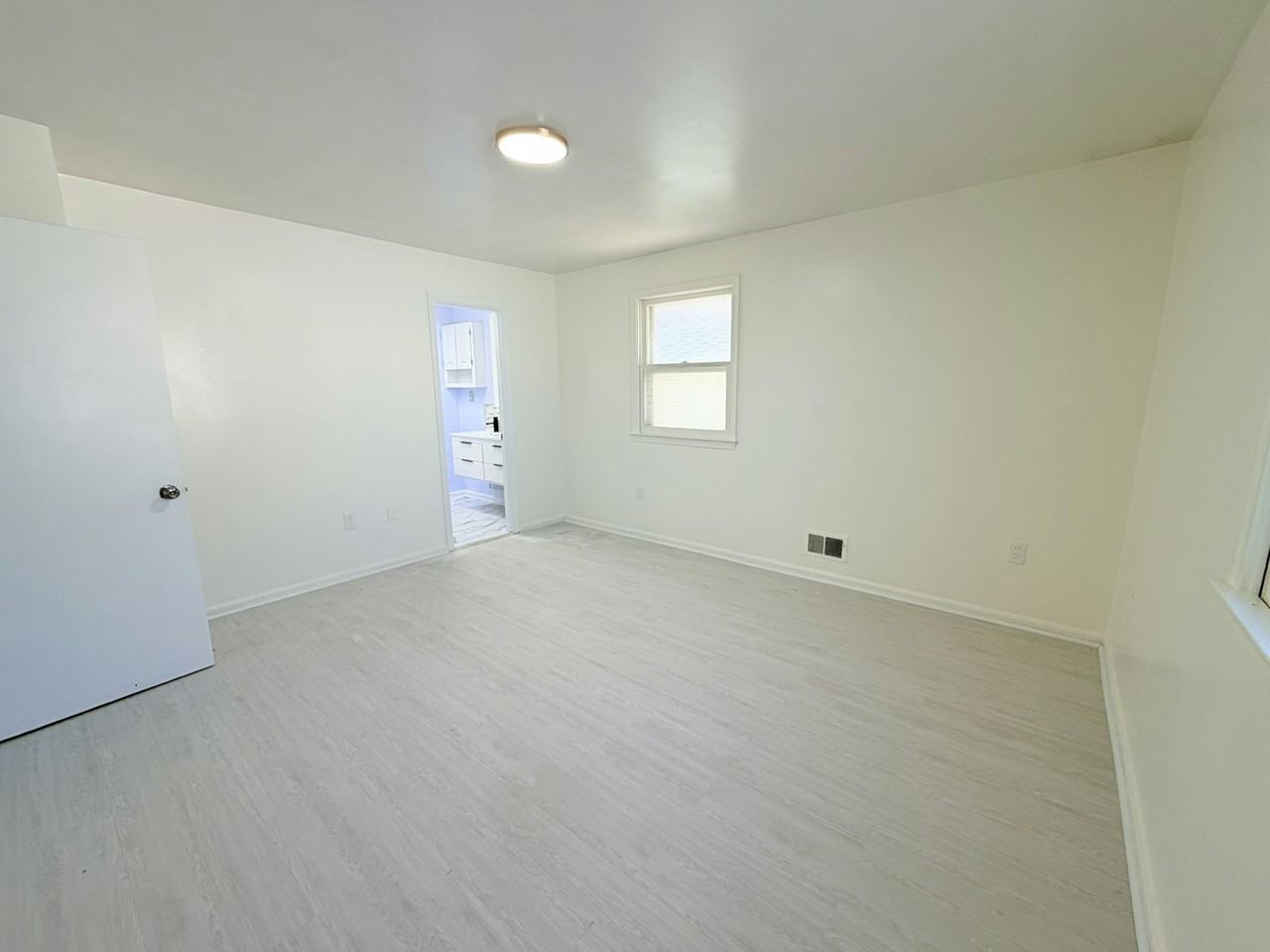 8148 Murray Hill Drive - Photo 7 of 12