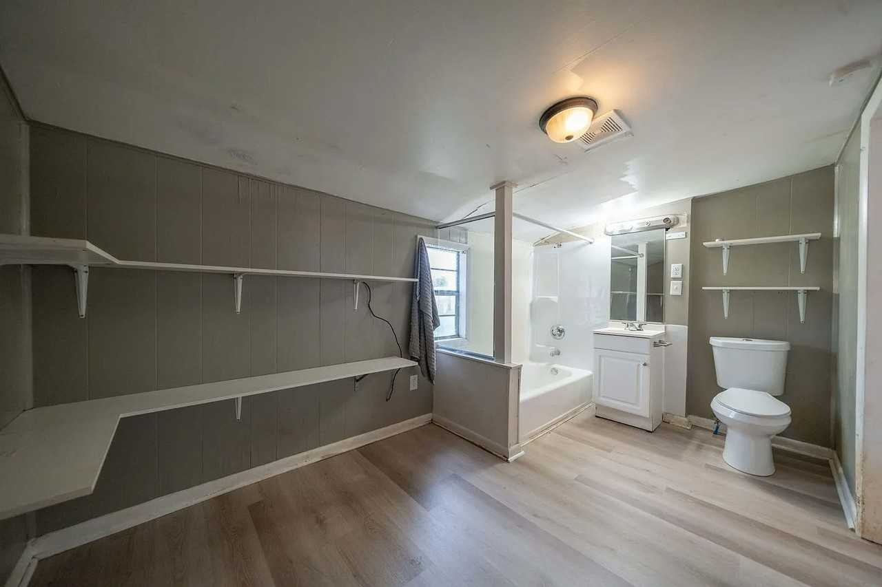 807 Walnut Street - Photo 3 of 16